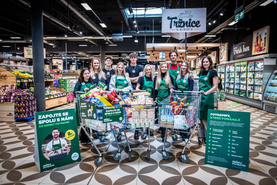 Sbírka v Albertu podpořila dětské domovy i potravinové banky darem 121 tun potravin
