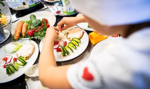 Začíná 14. ročník kuchařské soutěže pro děti Finále Zdravá 5. Soustředí se na zdravé vaření bez zbytků